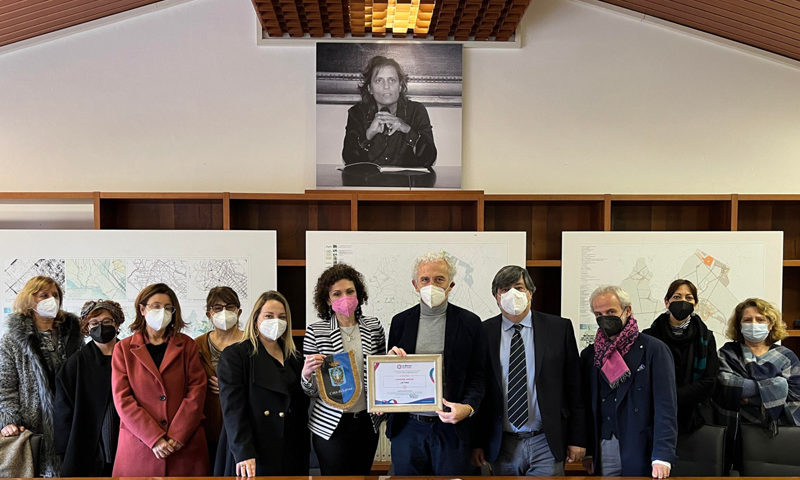 Presentazione Latina Comune Amico